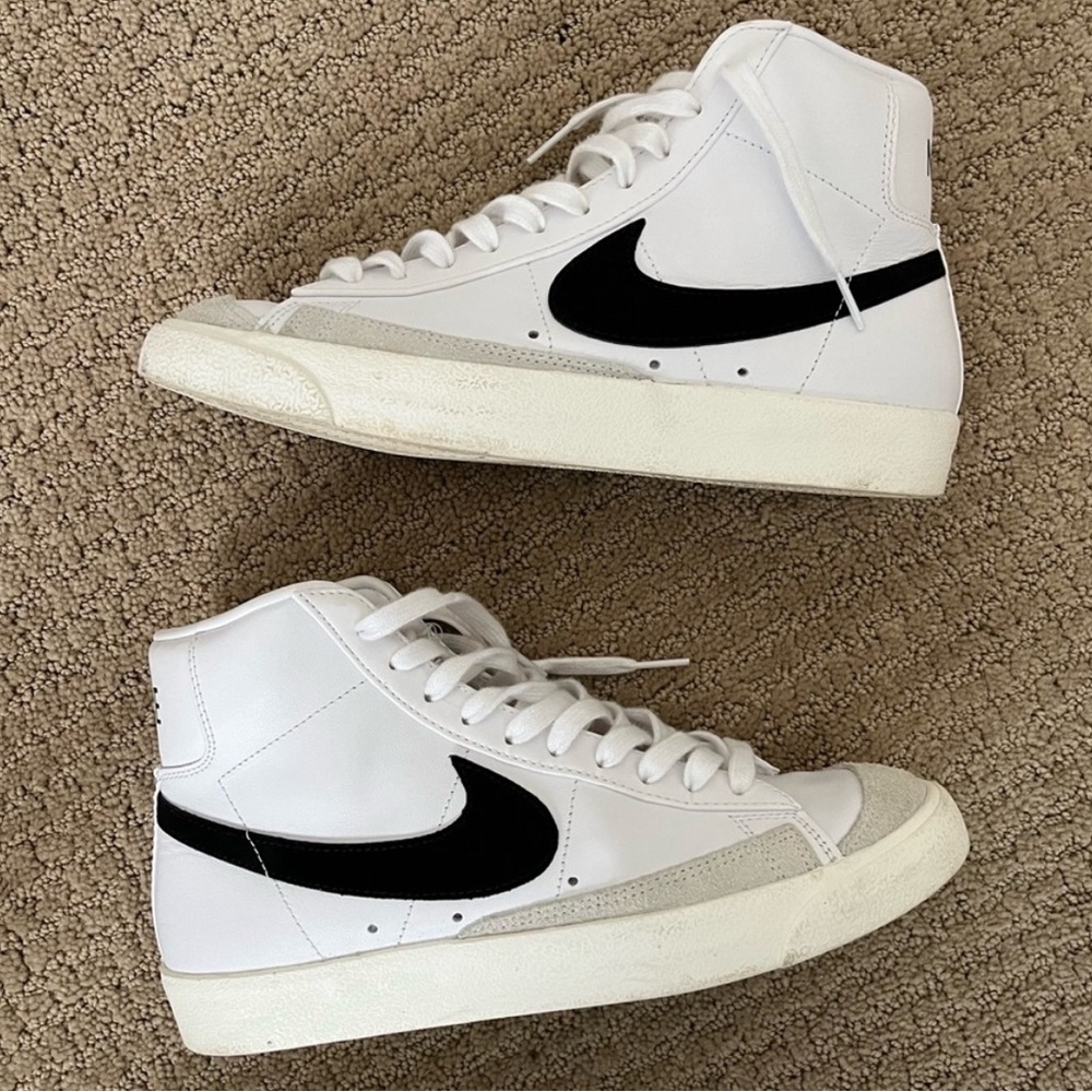 Nike Blazer ‘77 high women’s size 9